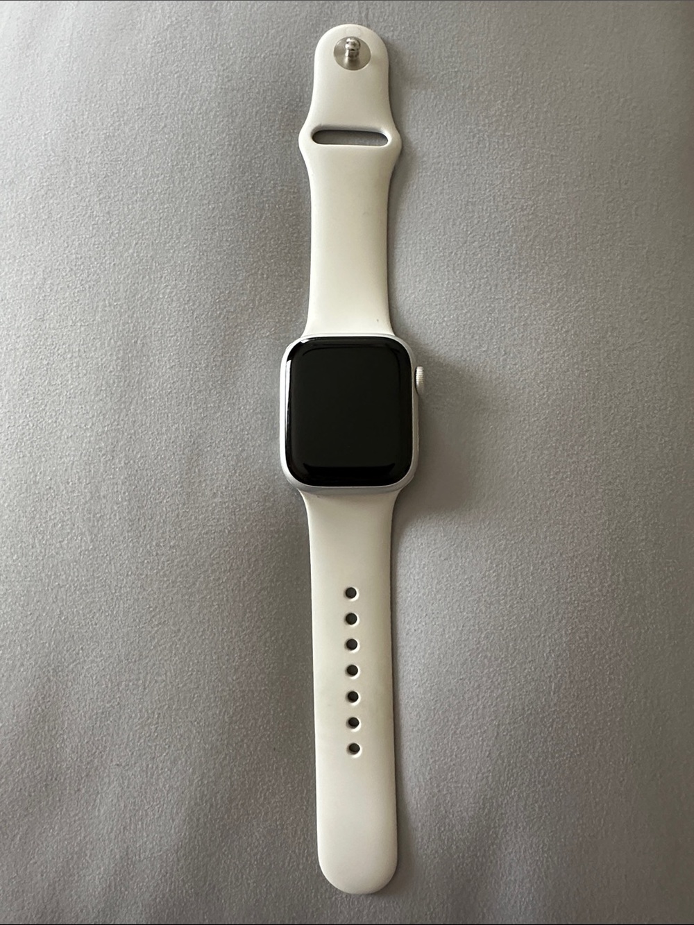 Apple Watch with White Sport Band and Silver Case | Series 8 | 41mm